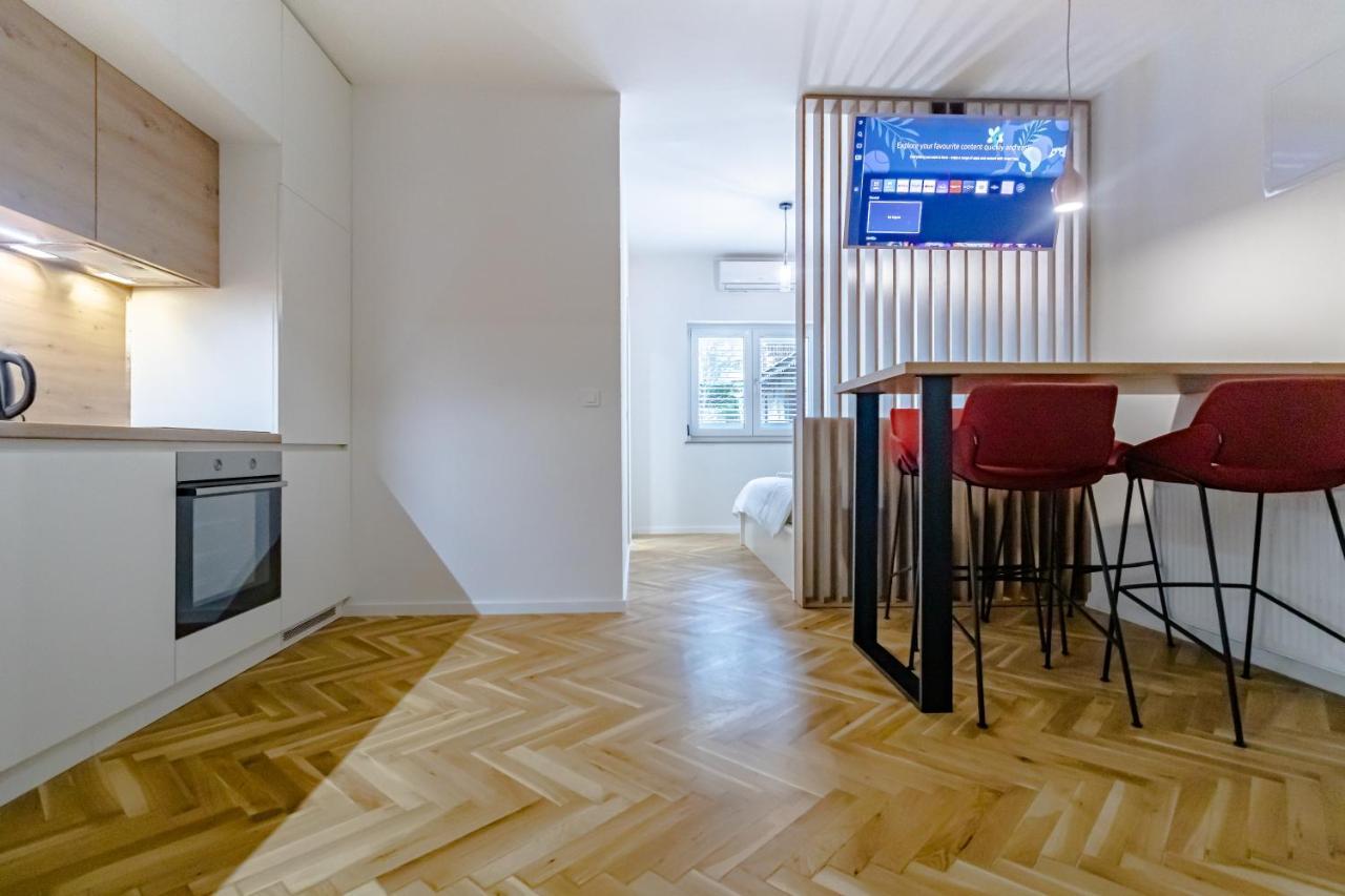 Tkalcha Studio Deluxe Apartamento Zagreb Exterior foto